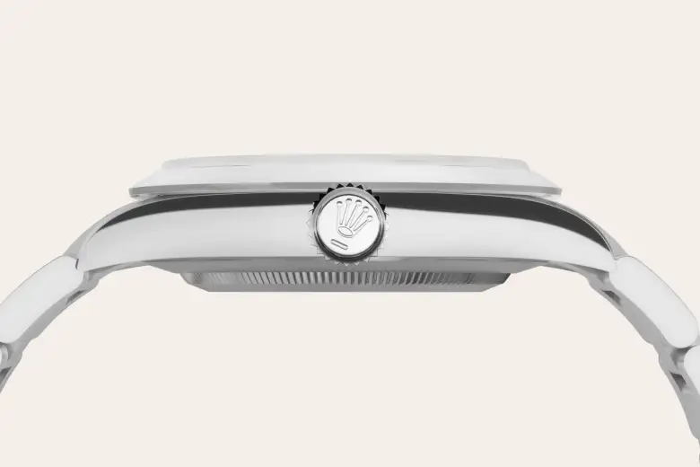 rolex M224270-0001   - La lunetta liscia