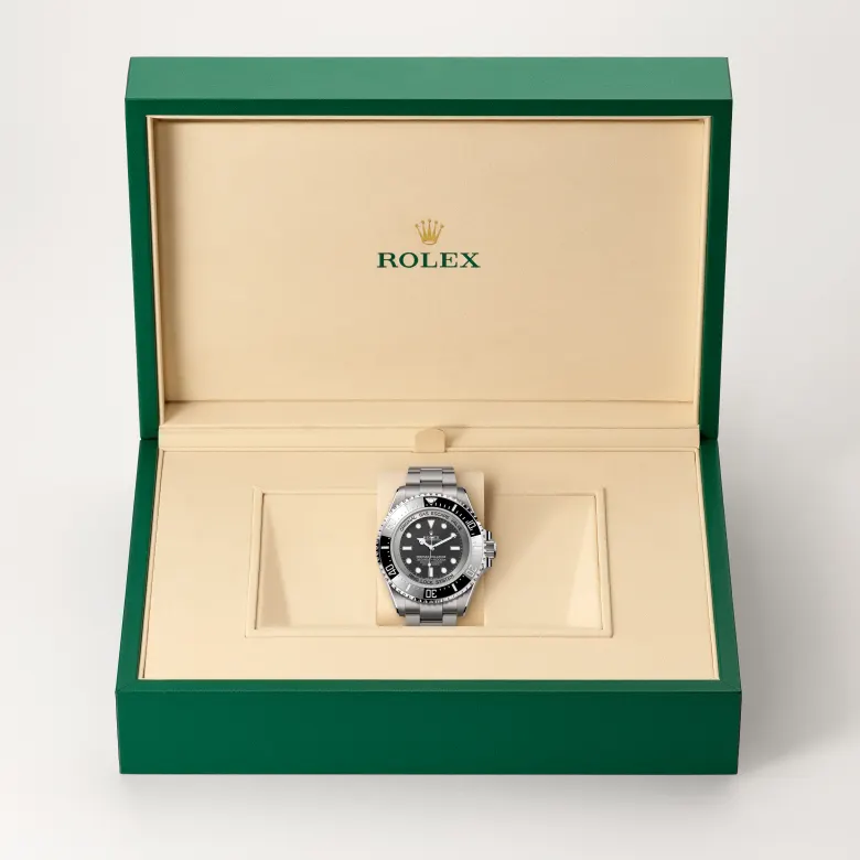 rolex M126067-0002   - La lunetta in ceramica e l’indicazione luminescente