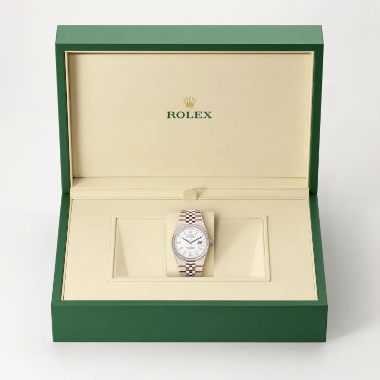 rolex M127285TBR-0002   - Il quadrante bianco intenso
