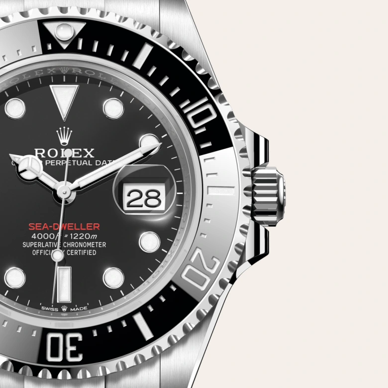 rolex M126600-0002   - La lunetta in ceramica e l’indicazione luminescente