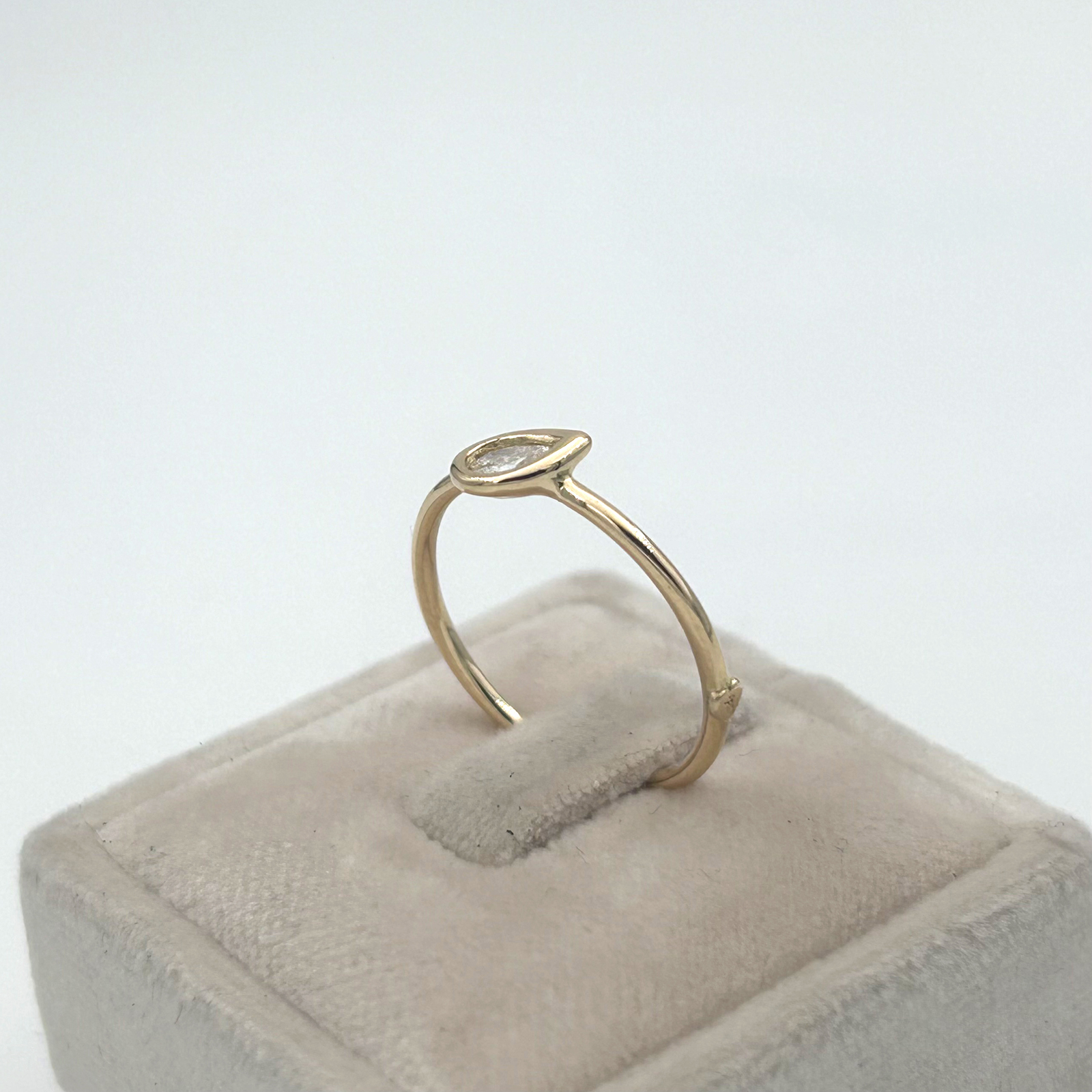 Orecchini A Vite In Oro Giallo 14K Con Zirconia Cubica - 5 Mm, Confezione Regalo